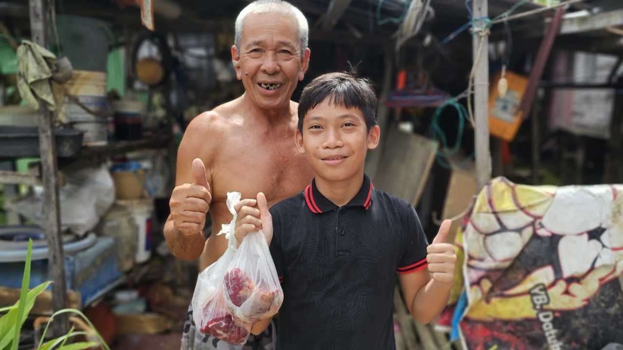 Penyerahan Daging Qurban kepada Asnaf