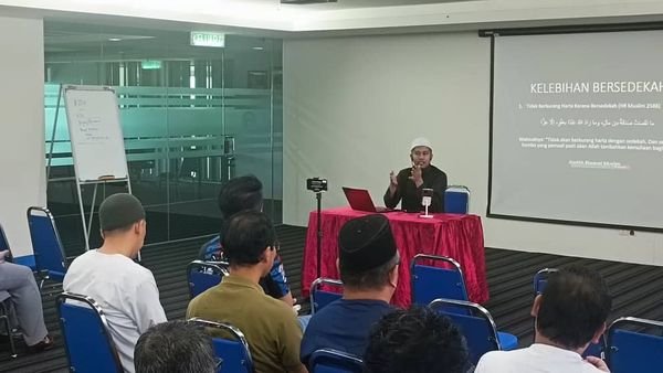 Kuliah: Kelebihan Bersedekah