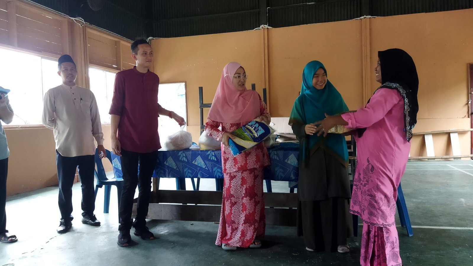 Penyerahan Bakul Makanan Syawal